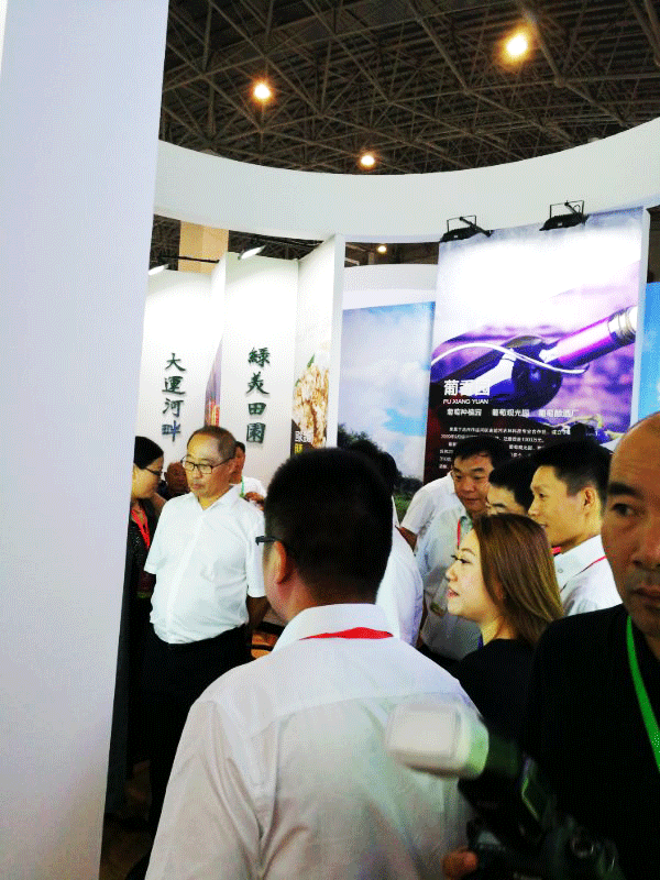 滄州首屆農(nóng)業(yè)招商推介會盛大召開 世翔生物產(chǎn)品獲得市委書記、市長及參展人員高度認可