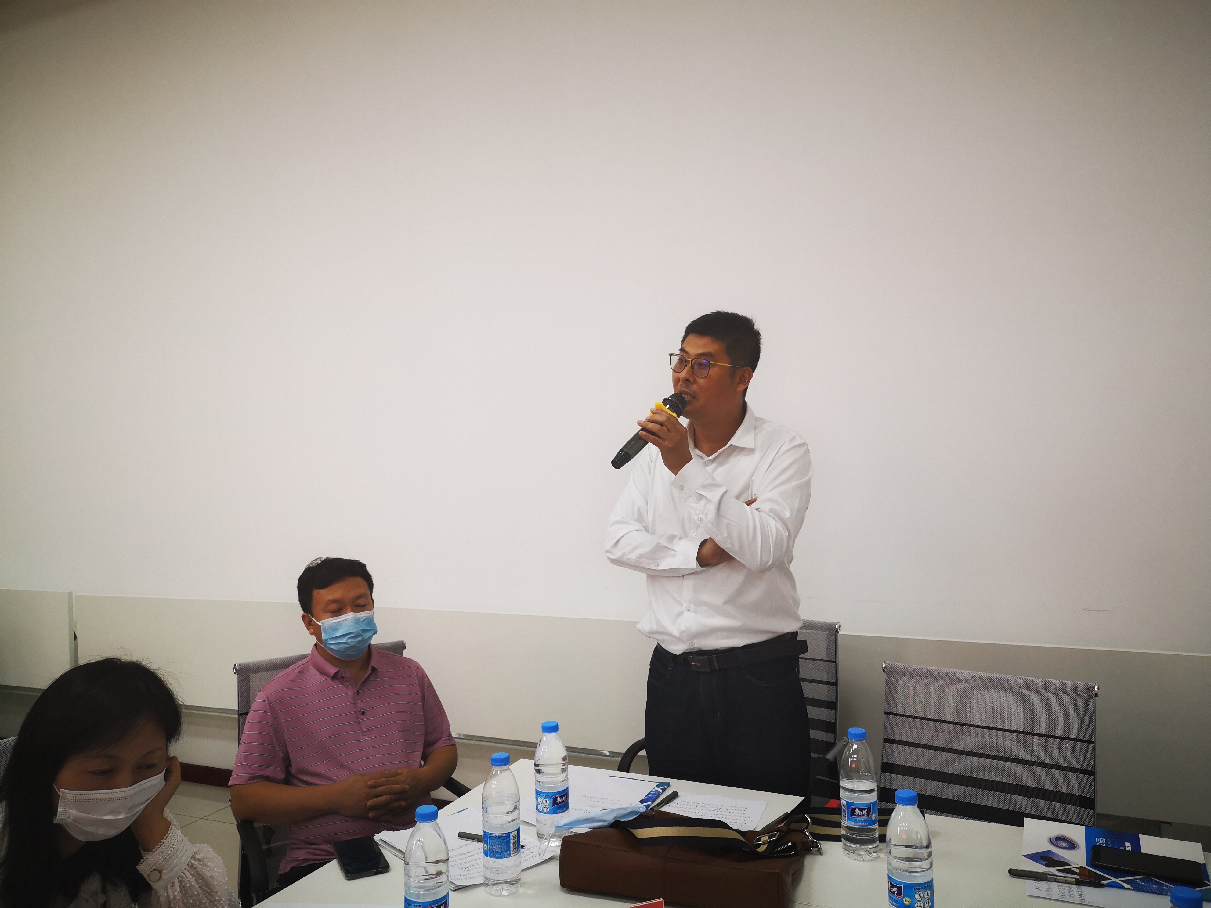 滄州未來怎么看、怎么辦、怎么干,我公司劉榮軍董事長發言引起熱烈反響